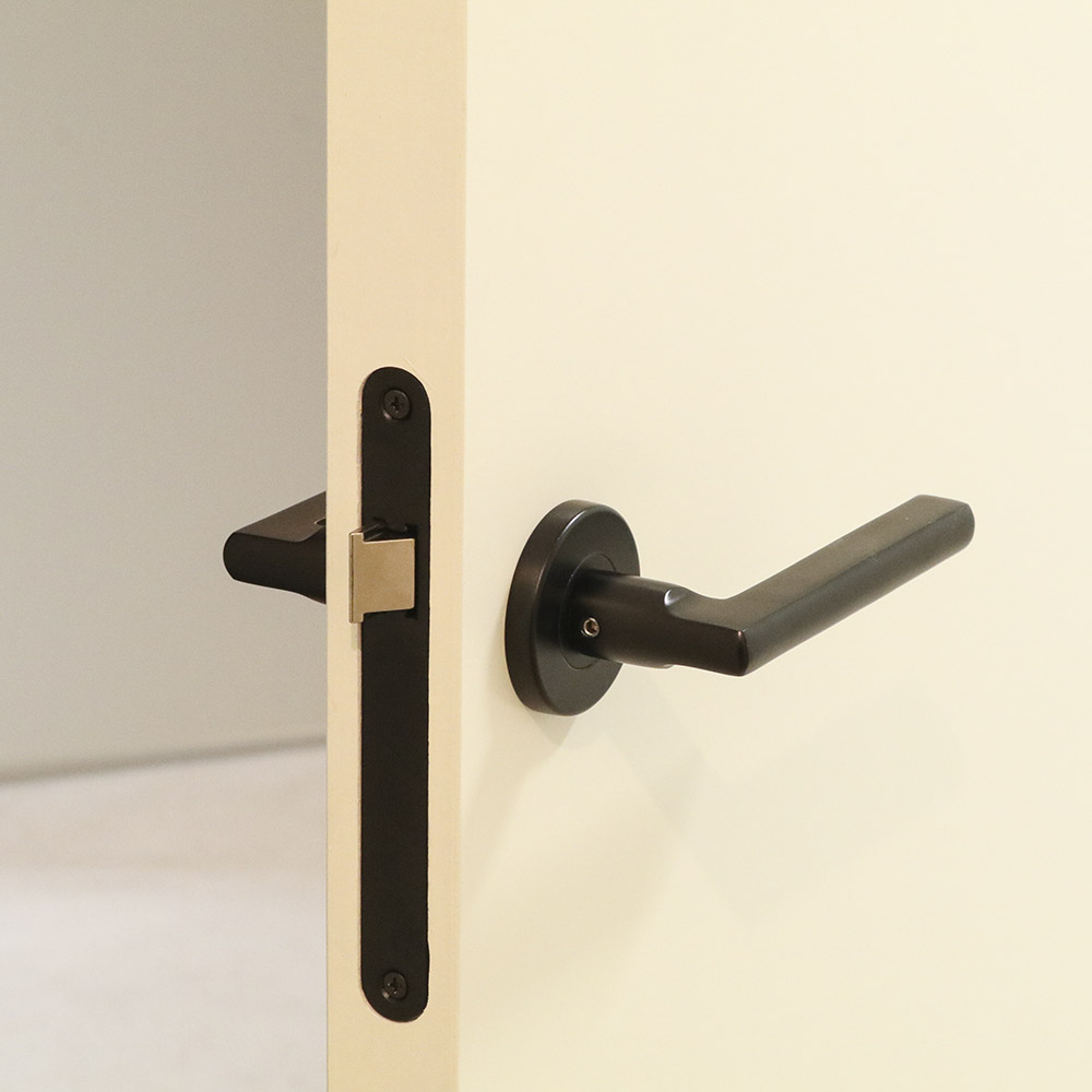 Nieuwe deurkrukken gemonteerd - RVS Blog