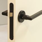 Een deurkruk monteren - RVS Blog